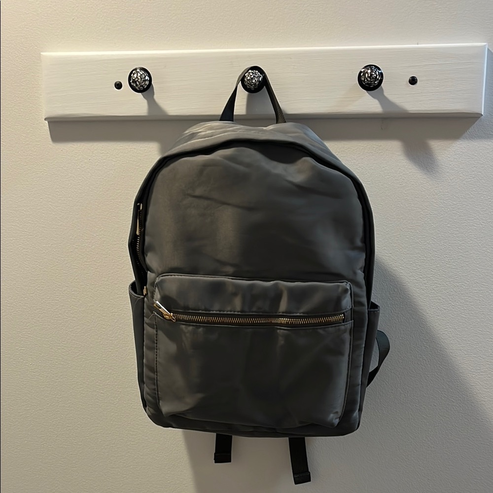 Stylish Gray Backpack Kenz Kustomz